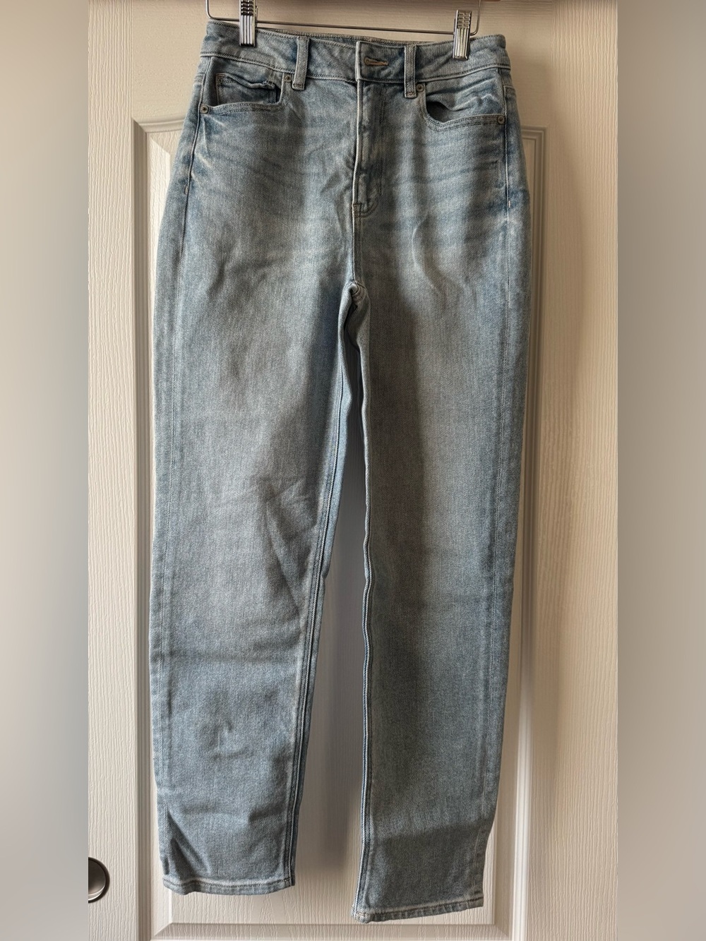 American Eagle Outfitters Light Blue Skinny Jeans